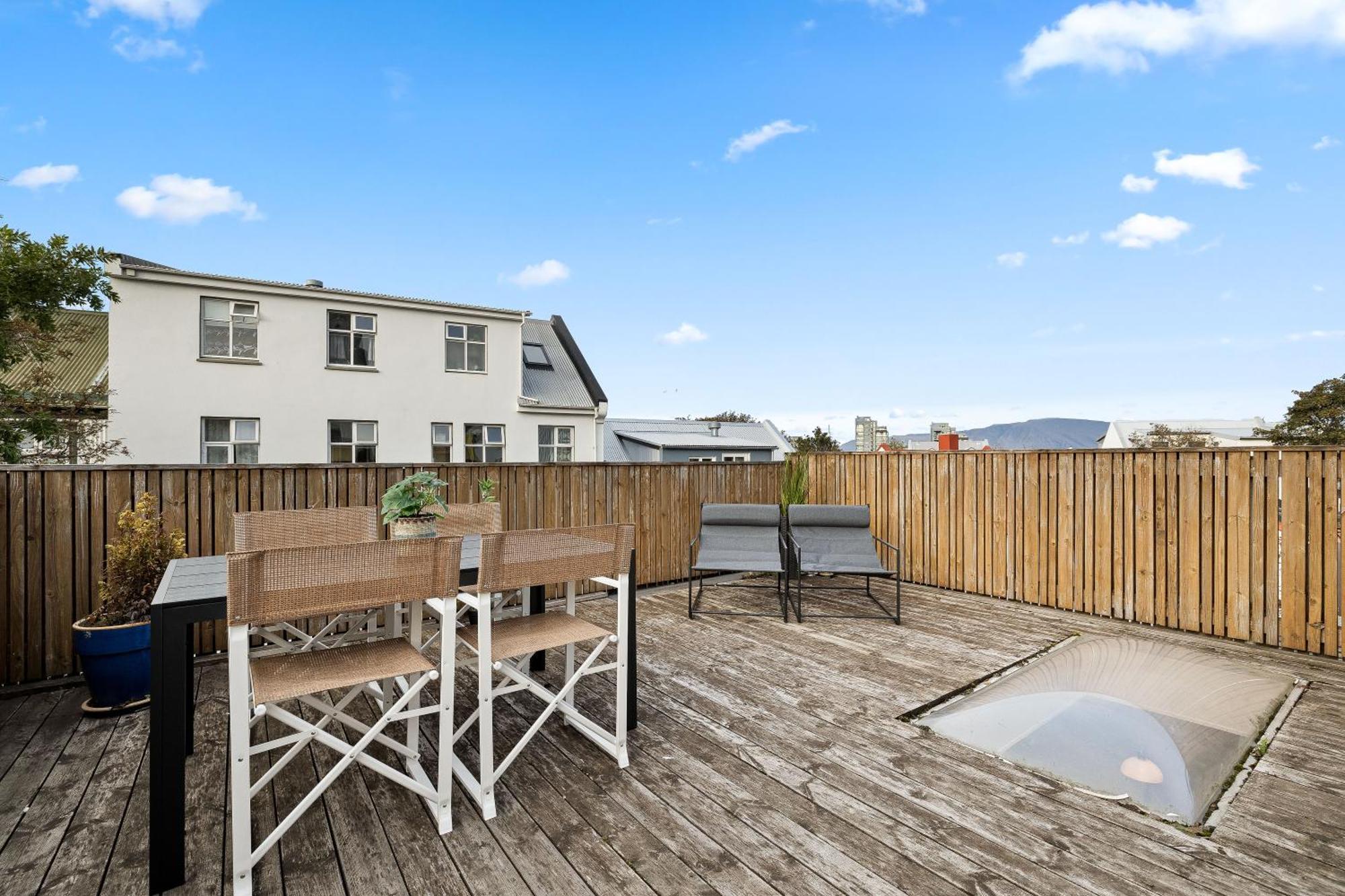 Massive Villa In Downtown Reykjavik With A Sauna Exterior photo