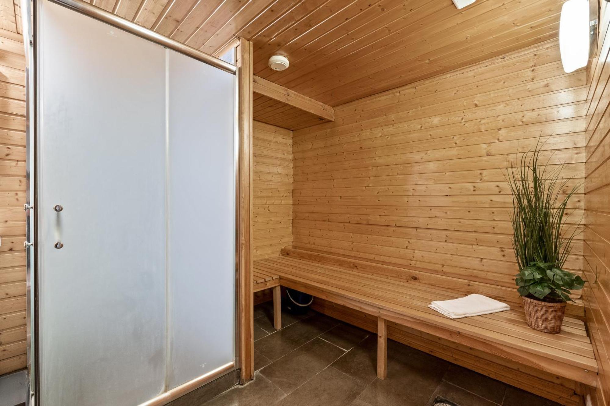 Massive Villa In Downtown Reykjavik With A Sauna Exterior photo