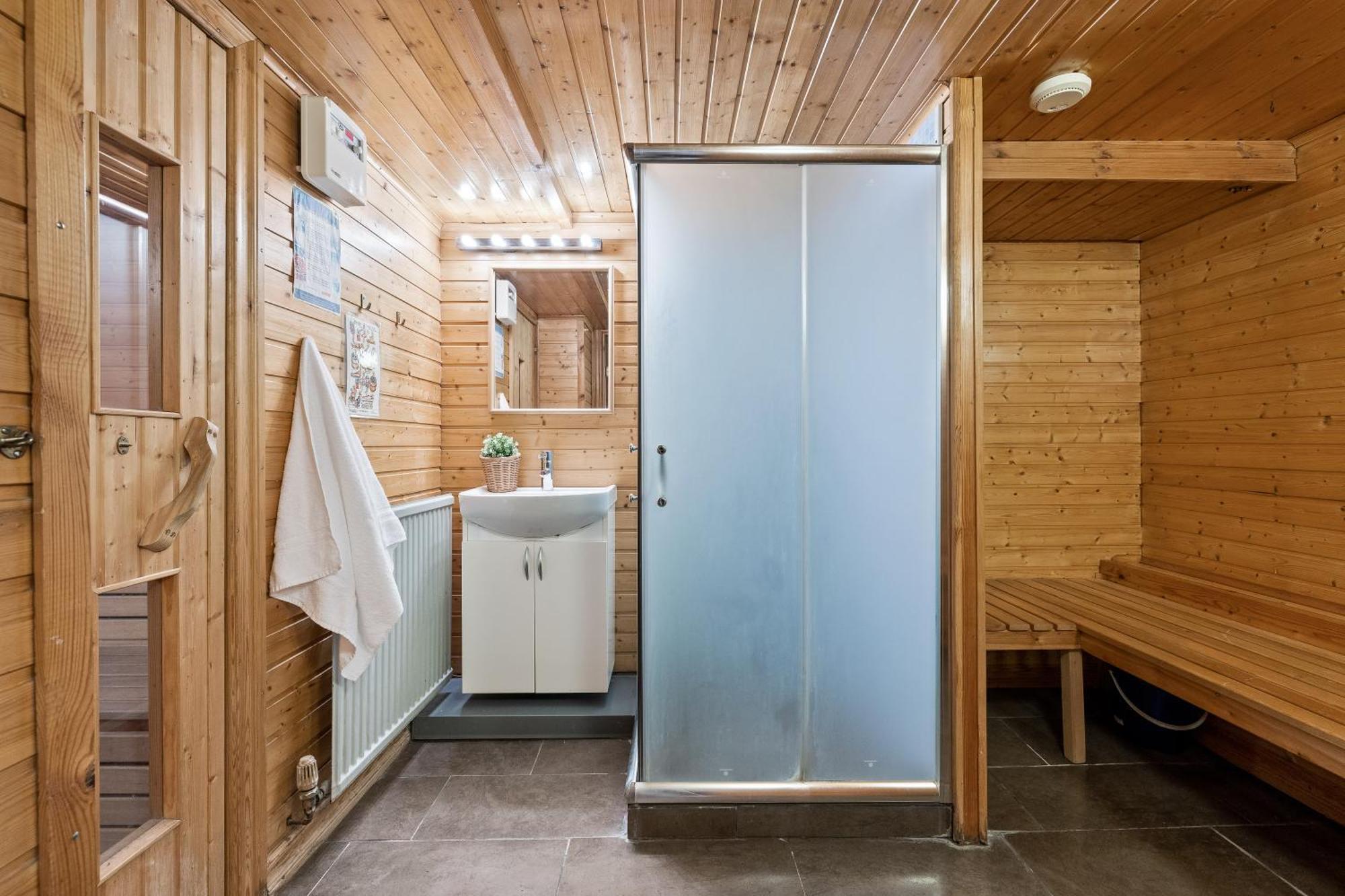 Massive Villa In Downtown Reykjavik With A Sauna Exterior photo